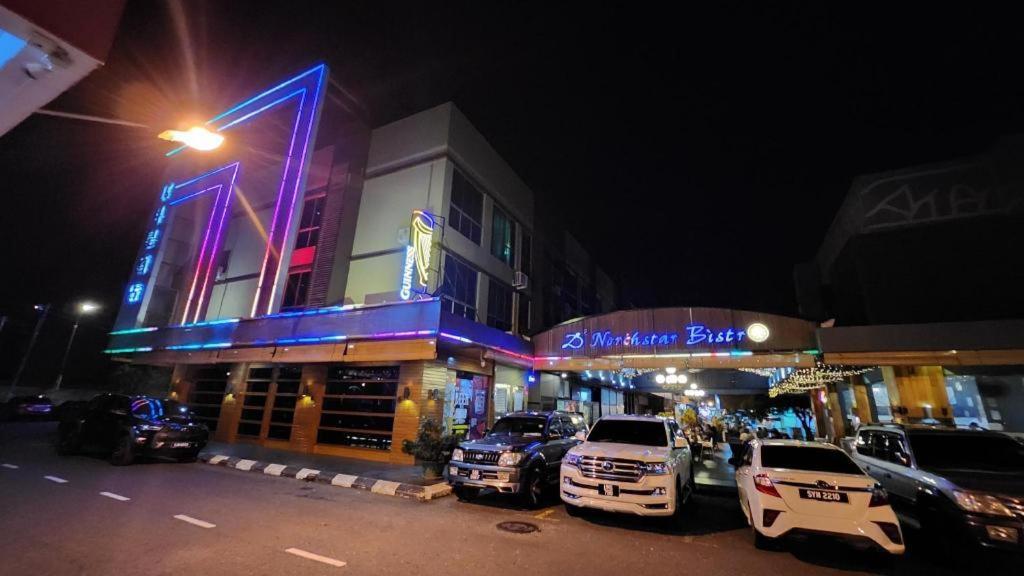 D North Star Hotel & Spa Sandakan Bagian luar foto