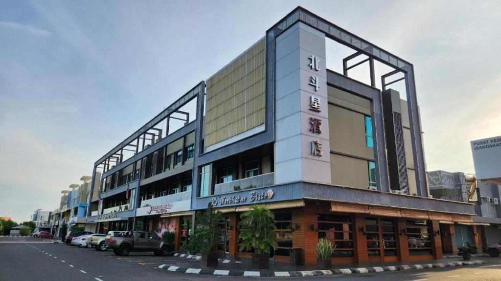 D North Star Hotel & Spa Sandakan Bagian luar foto