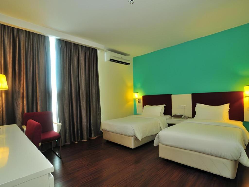 D North Star Hotel & Spa Sandakan Bagian luar foto