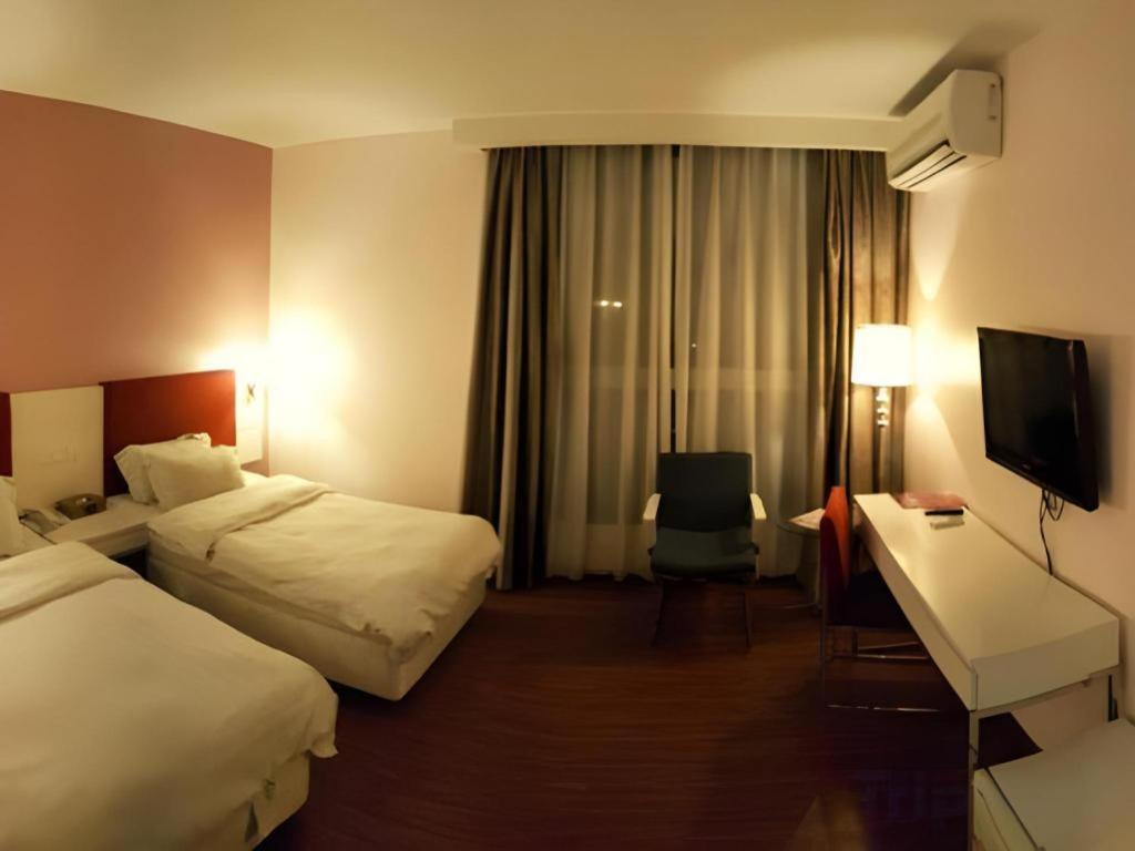 D North Star Hotel & Spa Sandakan Bagian luar foto